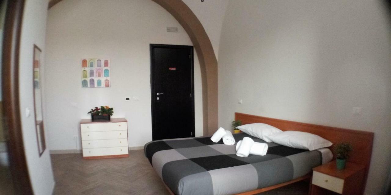 Le Scalette - Affittacamere Terracina Exteriör bild